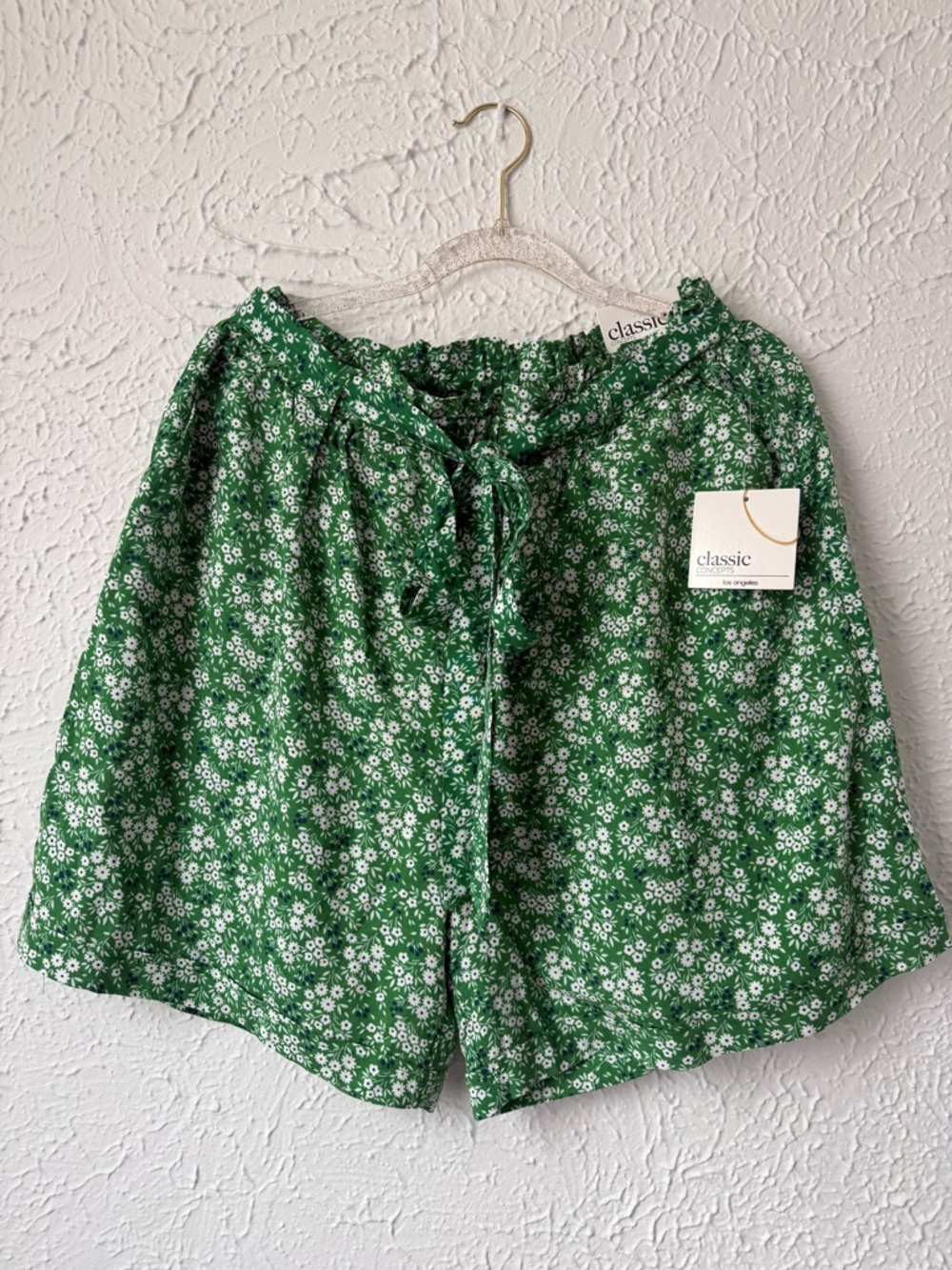 Classic Green Floral Elastic-Waist Shorts